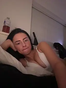 Bethrae25's cam snapshot