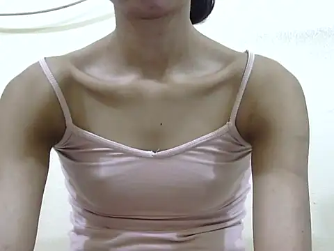 Anu_tiny live sex cam