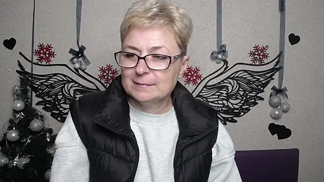 EmiliaGree's cam snapshot