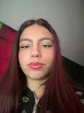 Emily-teen live sex cam