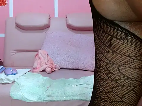 escarlett_hott live sex cam