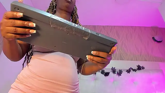 ThaliaWest live sex cam