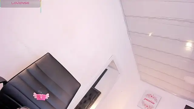 ScarlettVell live sex cam