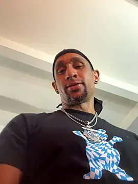 TheRealMrDLlong live sex cam