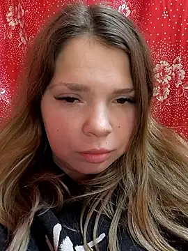 Zuli_Kiska live sex cam