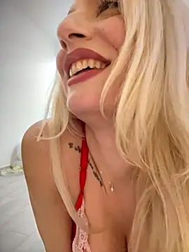 Ella_Charm's cam snapshot