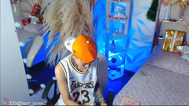 Jonesliam23's cam snapshot