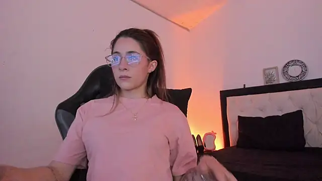 Sara_Roades's cam snapshot