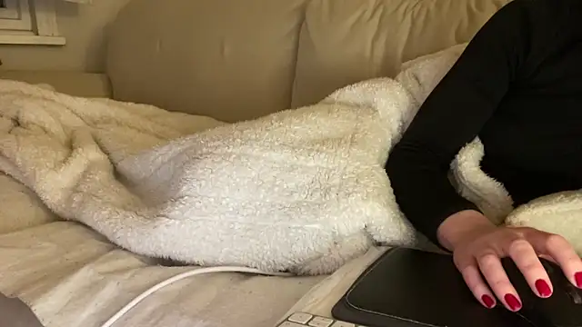 ijustturned18today's cam snapshot