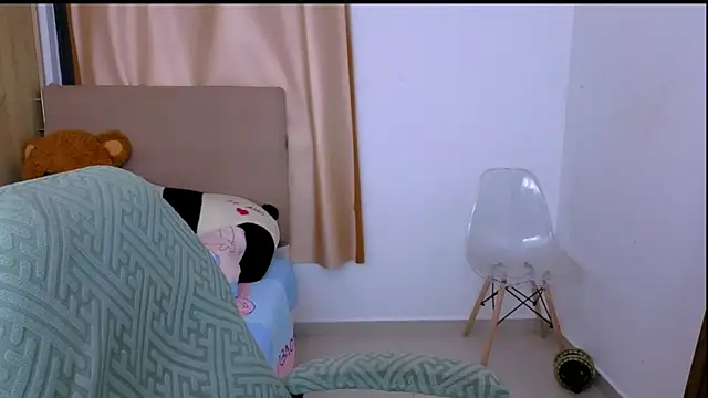 _elenna's cam snapshot