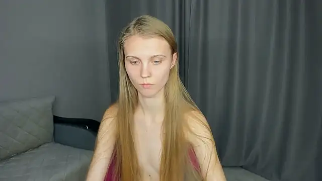 PhoebeMay's cam snapshot