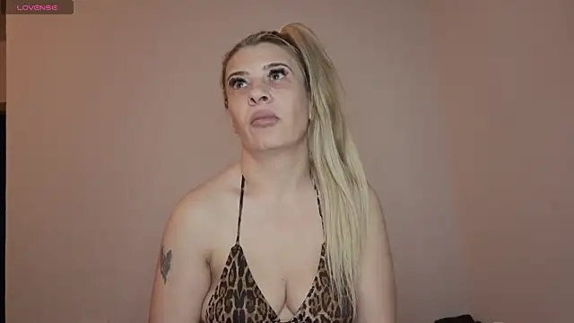 NadyaRubia's cam snapshot