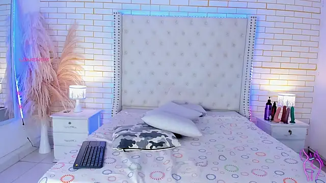 emmy_lander's cam snapshot