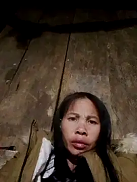 Ana_hoa live sex cam