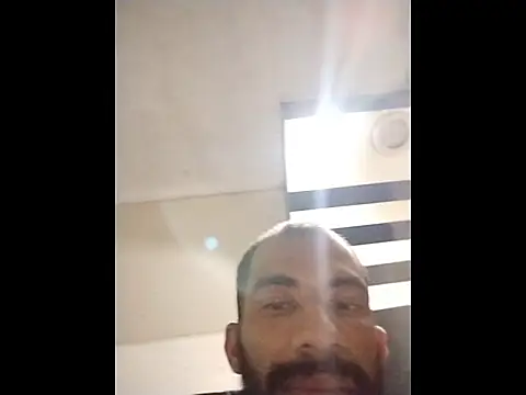 Iamferaleo live sex cam