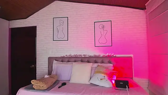 Kitty_Pam's cam snapshot