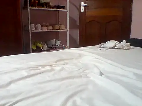 Hotty_254's cam snapshot