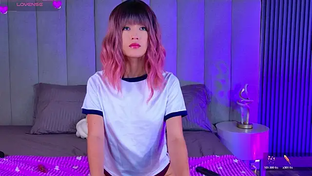 Tiny_Dream's cam snapshot