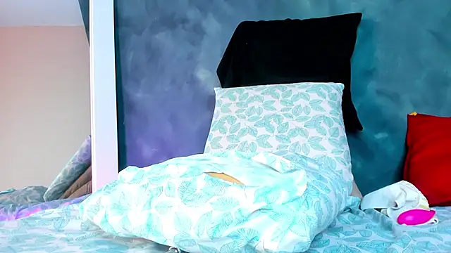 GingerMoon_'s cam snapshot