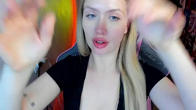 NicoleRiccii's cam snapshot