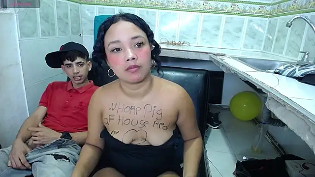 Sweet_couple79's cam snapshot