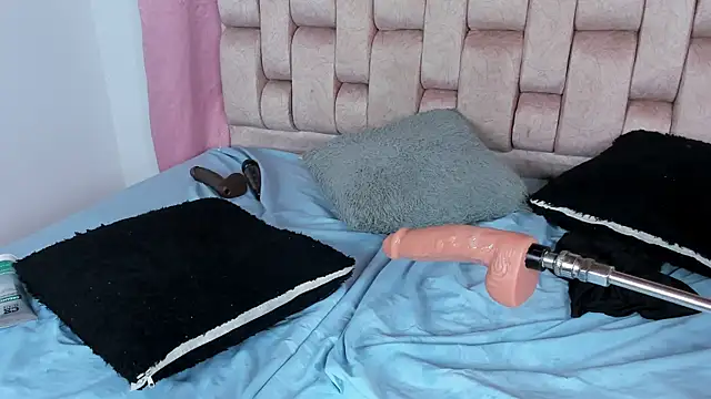 Emma_Evelyn's cam snapshot