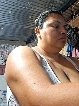 chubby_sexy_big_tits's cam snapshot