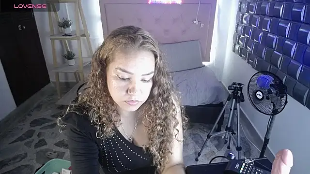 Dulce__Lovee's cam snapshot