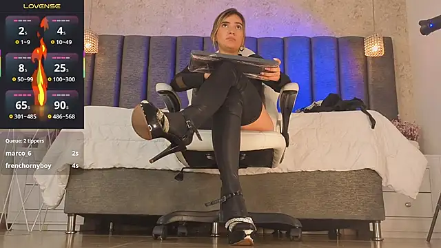 Tania_Diaz_'s cam snapshot