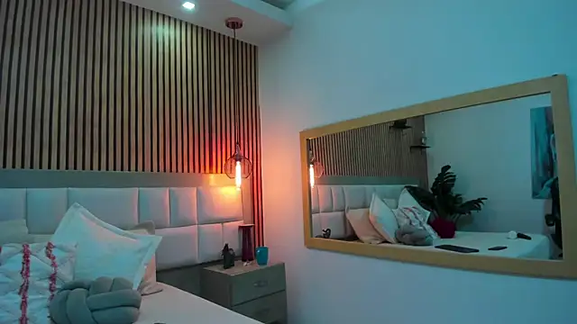 KattyBonnie's cam snapshot