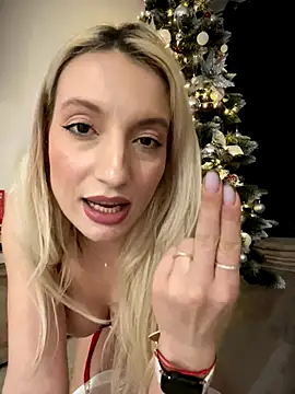 Ella_Charm's cam snapshot