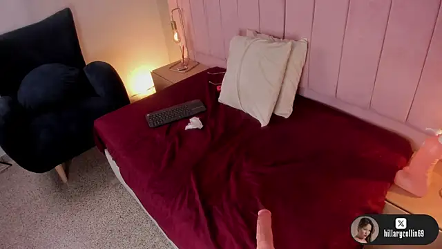 Hillary_Collins1's cam snapshot