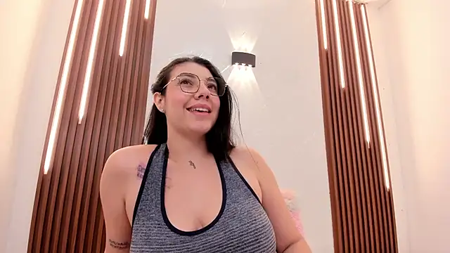 CarolinaMejia's cam snapshot