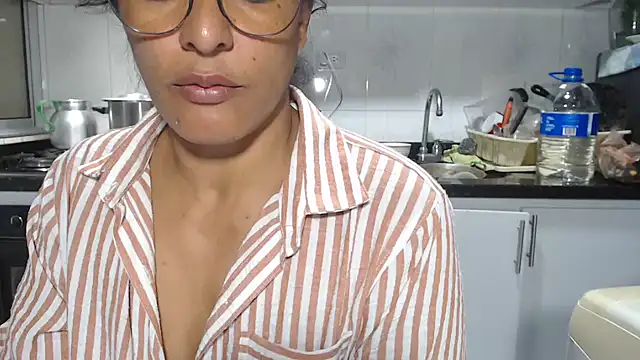 kateleyagrey's cam snapshot