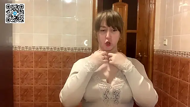 MaroonMoon_'s cam snapshot