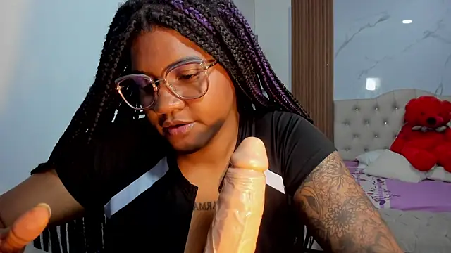 ZahraRose's cam snapshot