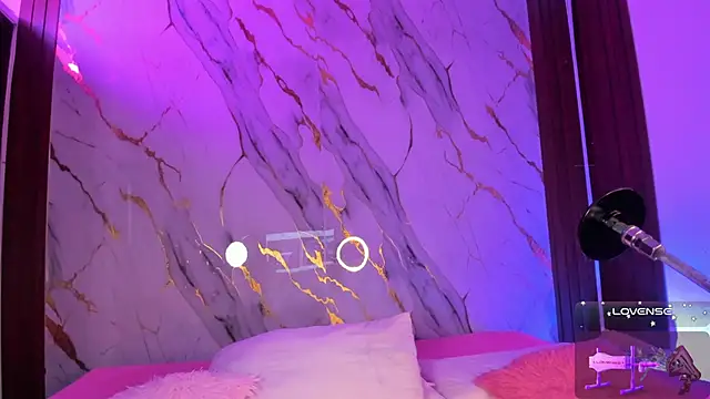 Emmiicute's cam snapshot