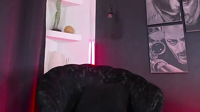 LolaMustaine_'s cam snapshot