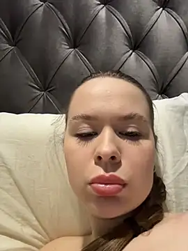 Nicole_Loving's cam snapshot