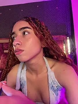 Emma_pinkk18's cam snapshot