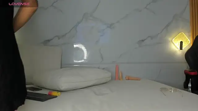 reshi_hevss's cam snapshot