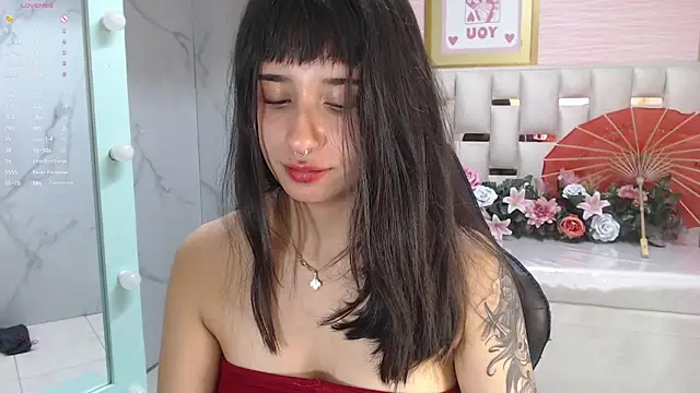 allyssa_bellini_s's cam snapshot