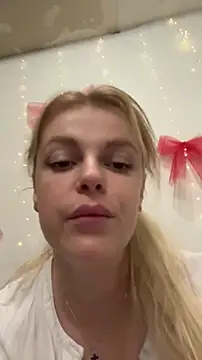 HarrietDart's cam snapshot