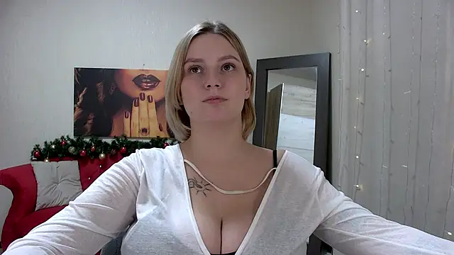 DianeMills's cam snapshot