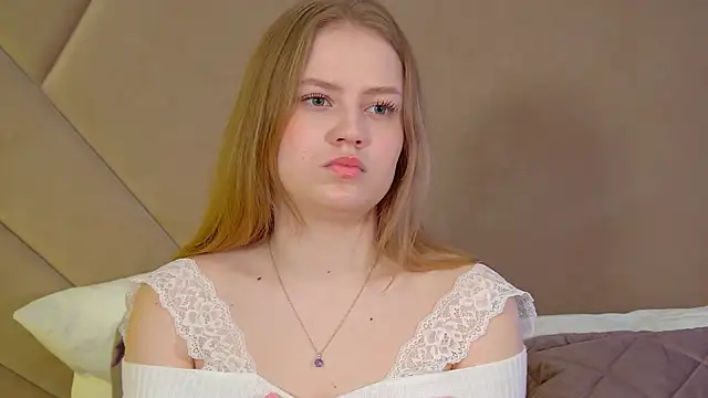 SelinSwarovski's cam snapshot