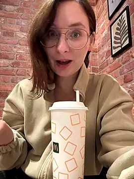 The_Snowwhitee live sex cam