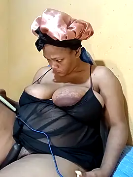 HappygalTheQueen's cam snapshot