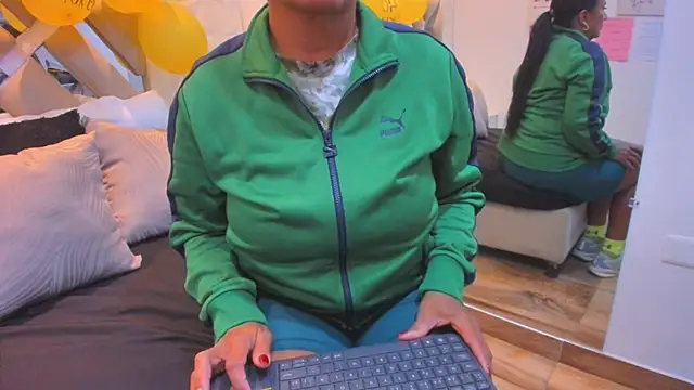 raquell_moore live sex cam