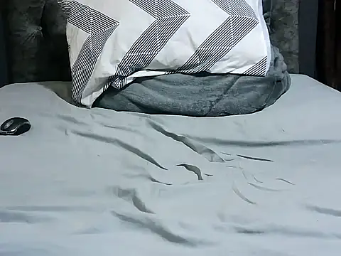 horny_tasha's cam snapshot