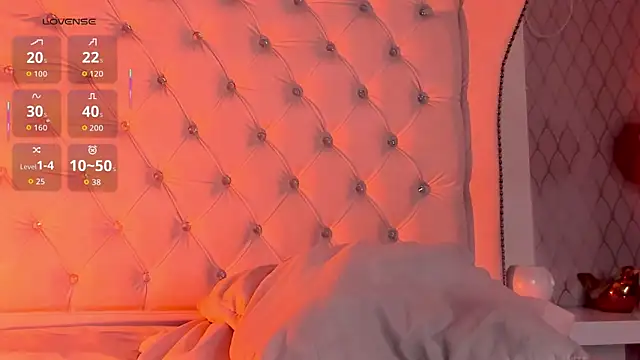 JonnyGreey live sex cam